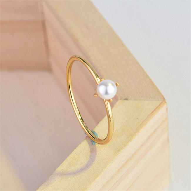 einfache 18 Karat Goldringe mit Perle für die Hochzeit