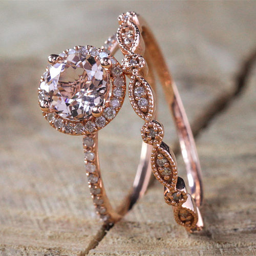 Anillos de compromiso de diamantes de oro rosa de 19 quilates de lujo