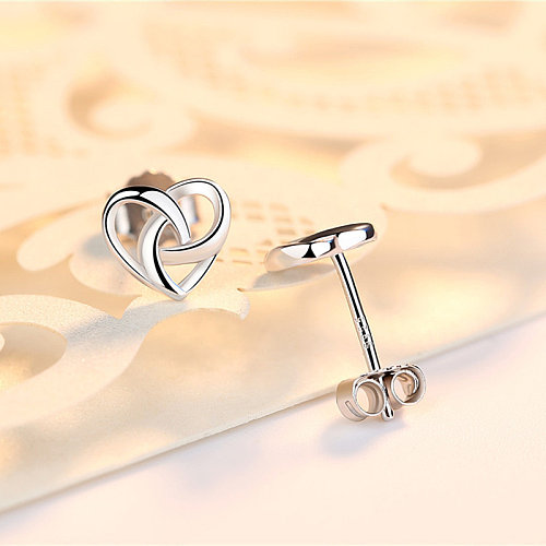 brincos de coração banhados a prata simples para mulheres