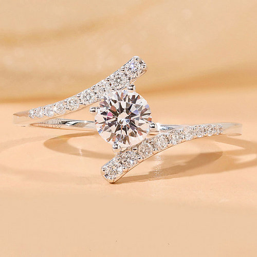 lindo design de anéis de diamante para mulheres
