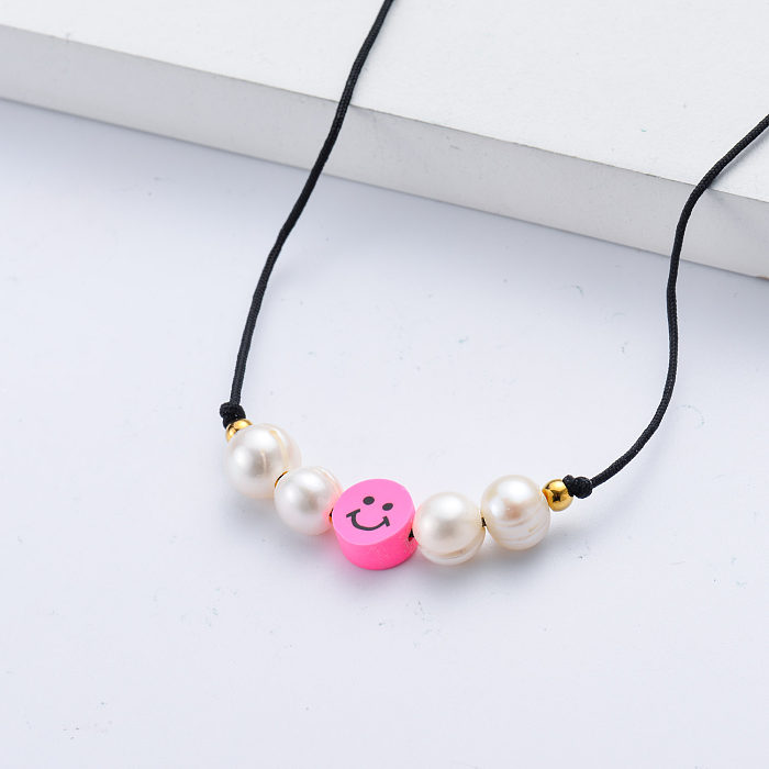 collier de chaîne de corde noire charme smiley rose à la mode pour l'amitié