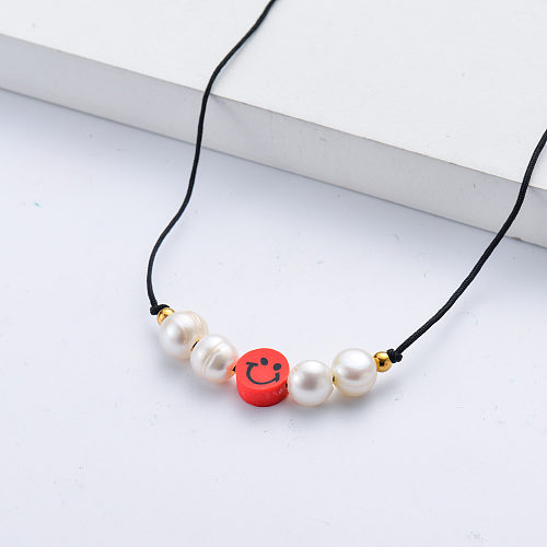 Petite perle d'eau douce simple avec collier de chaîne de corde de charme Smiley pour l'été