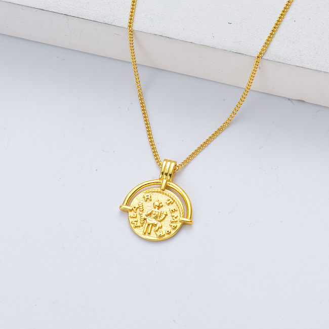 collier en argent sterling avec pendentif religieux rond plaqué or