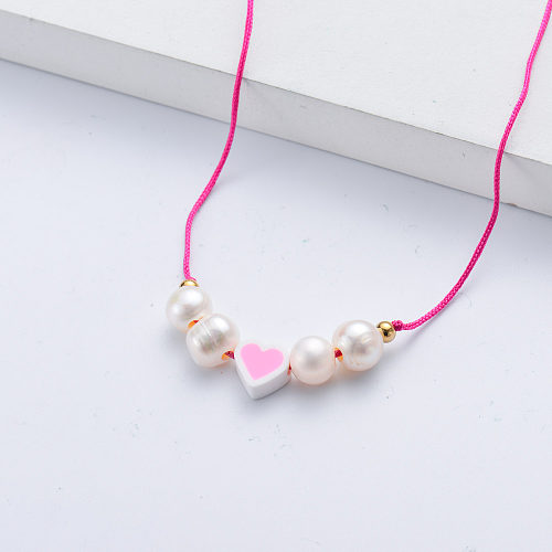2022 Hot-vente coeur rose blanc avec collier de perles pour les filles douces