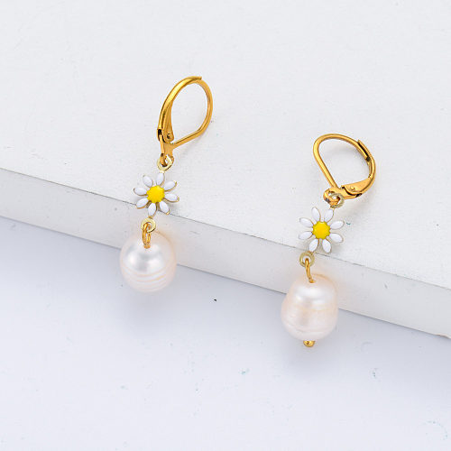 18K gold plated stainless steel natural freshwater pearl with flower hoop earring