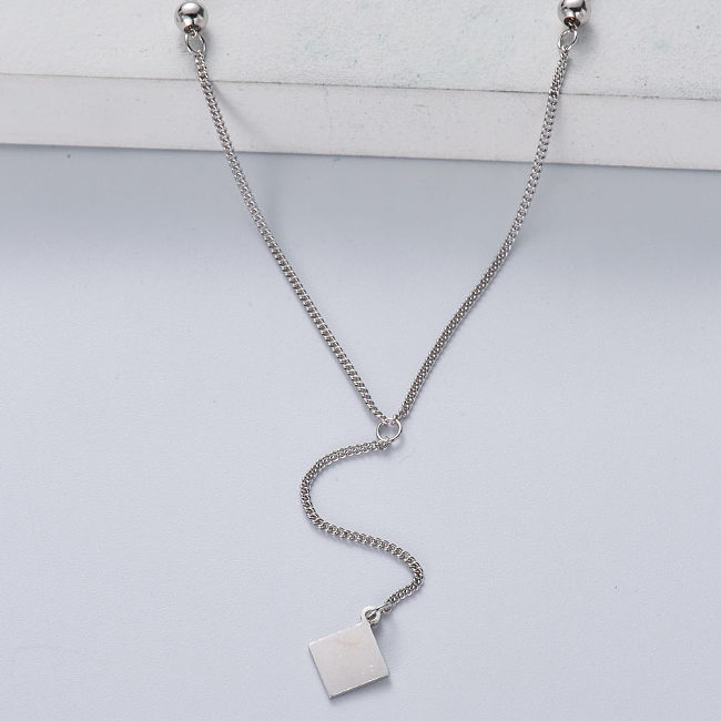 trendige Halskette mit quadratischem Anhänger aus 925er Silber in Naturfarbe
