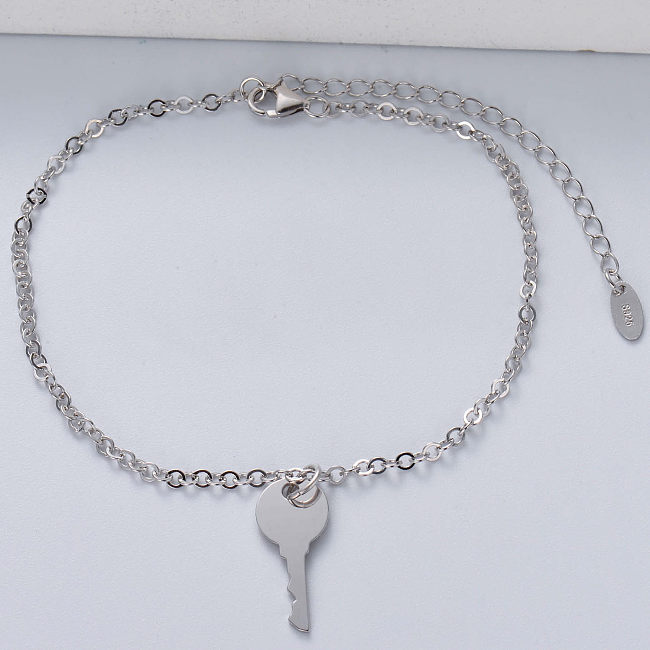 pulsera clásica minimalista de plata 925 con colgante de llave