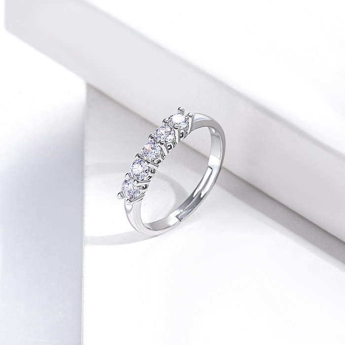 moderno anillo de latón plateado con joyería nupcial de circonita