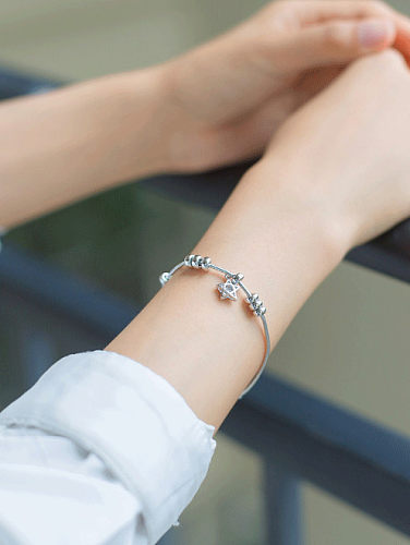 S925 Silberner einfacher süßer Stern und Perlen-Mode-Armband