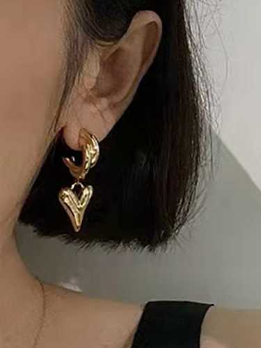 Stainless steel Heart Minimalist Huggie Earring