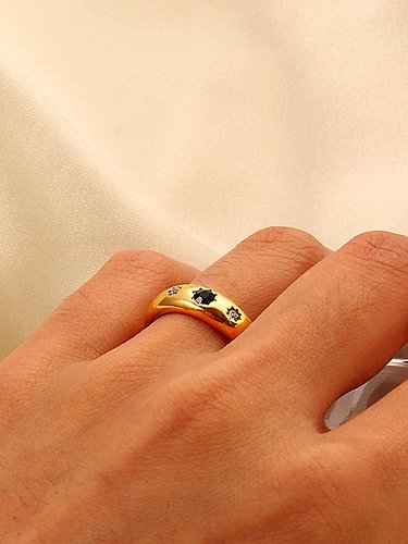 Anillo de banda minimalista geométrico con diamantes de imitación de acero inoxidable