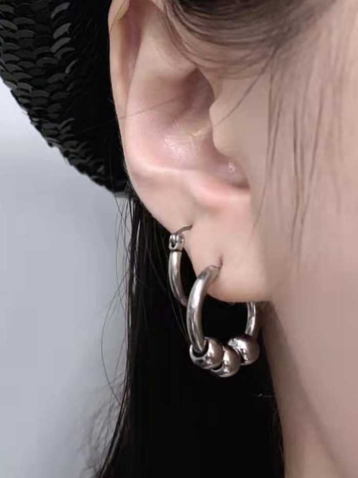 Boucle d'oreille Huggie minimaliste géométrique en perles d'acier inoxydable