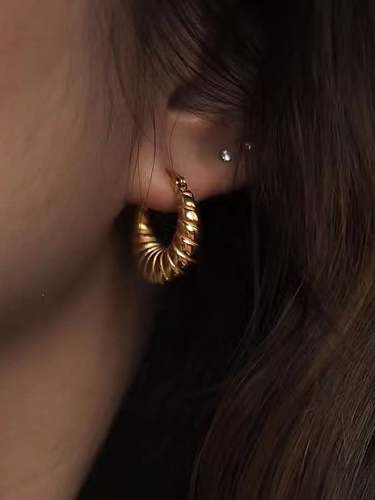 Stainless steel Geometric Vintage Huggie Earring
