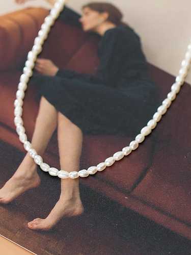 Collar minimalista irregular de perlas de imitación de plata de ley 925