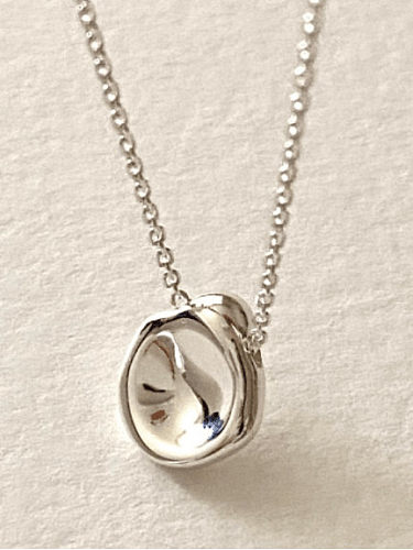 Sterling silver metallic sense irregular shape necklace