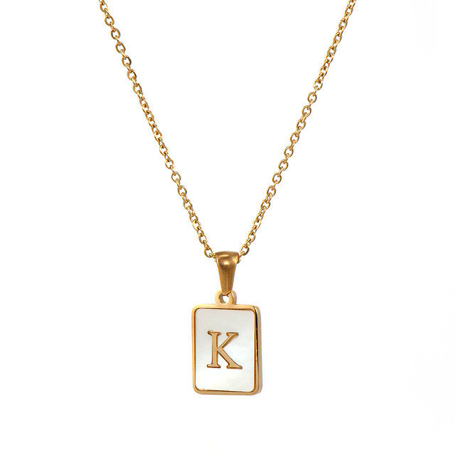 Collier en acier inoxydable avec lettre à la mode et coquille rectangulaire en or 18 carats