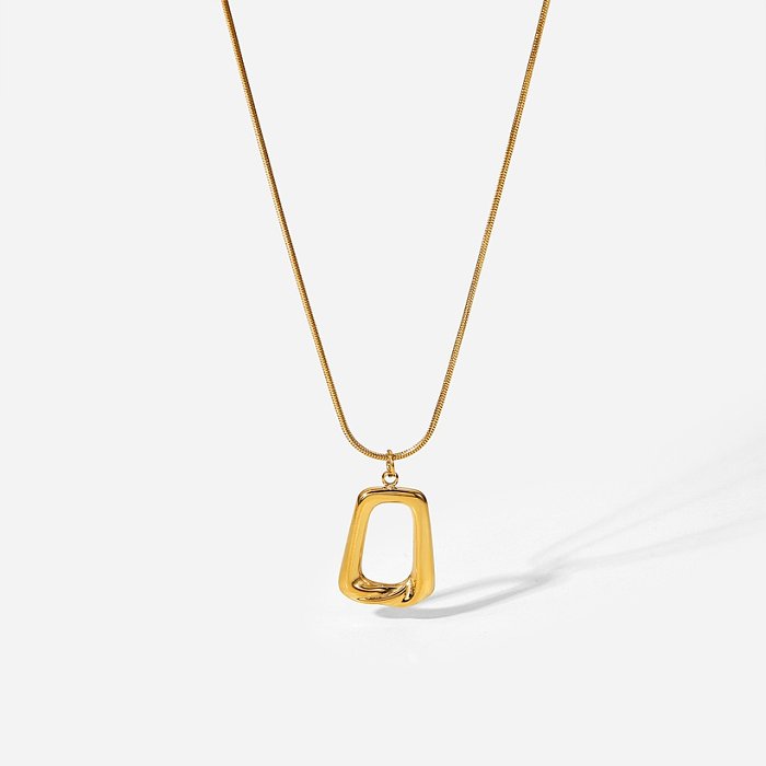 Nouveau collier pendentif trapézoïdal creux plaqué or 18 carats rétro en acier inoxydable