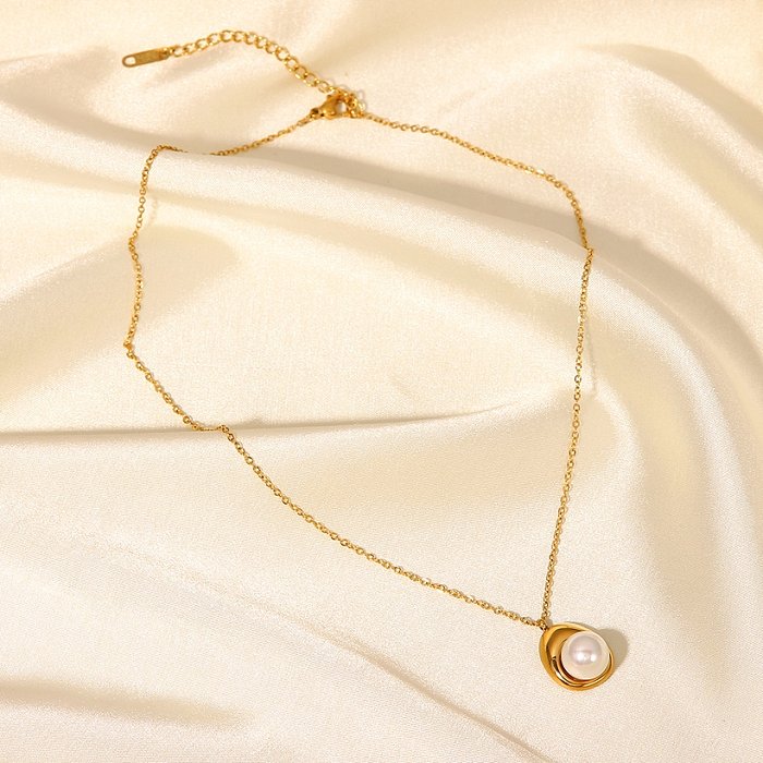 Collar de acero inoxidable con colgante chapado en oro de 18 quilates con perlas de gota de agua a la moda