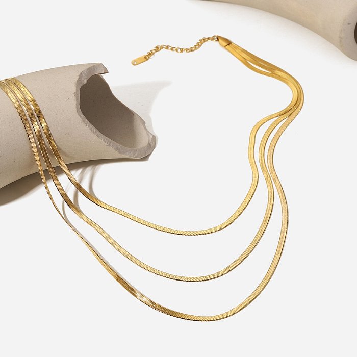 Nuevo collar de tres capas de acero inoxidable con cadena de serpiente de 18 mm chapado en oro de 3 quilates