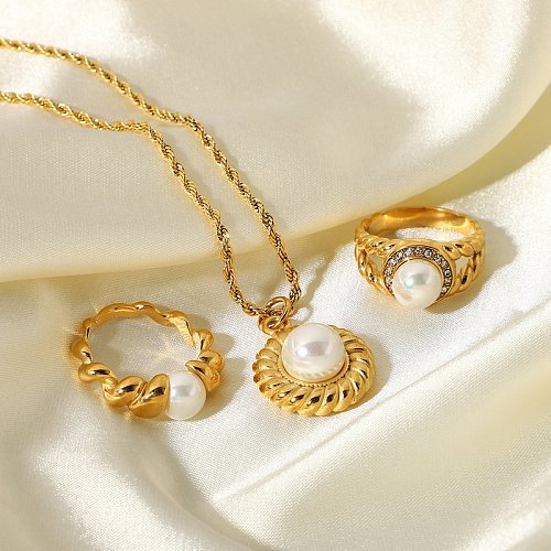Collar de perlas con colgante de concha natural de croissant de acero inoxidable de oro de 18 quilates, joyería al por mayor