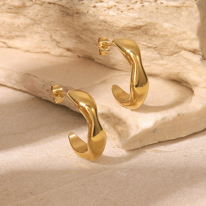 Pendientes en forma de C irregulares de acero inoxidable chapados en oro de 14 quilates simples de moda