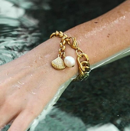 Bracelet en acier inoxydable plaqué or 18 carats avec perle d'eau douce