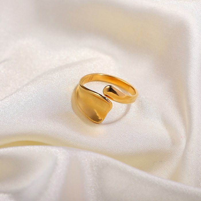 Geometrischer Ring aus europäischem und amerikanischem 18 Karat vergoldetem Edelstahl mit offenem Ring