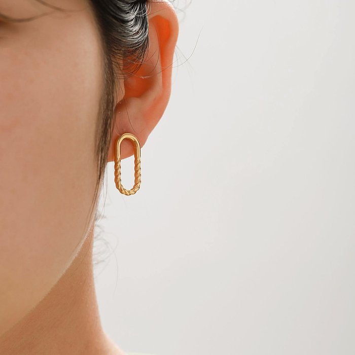 Boucles d'oreilles en acier inoxydable semi-brillant semi-brillant ovale en or 18 carats à la mode