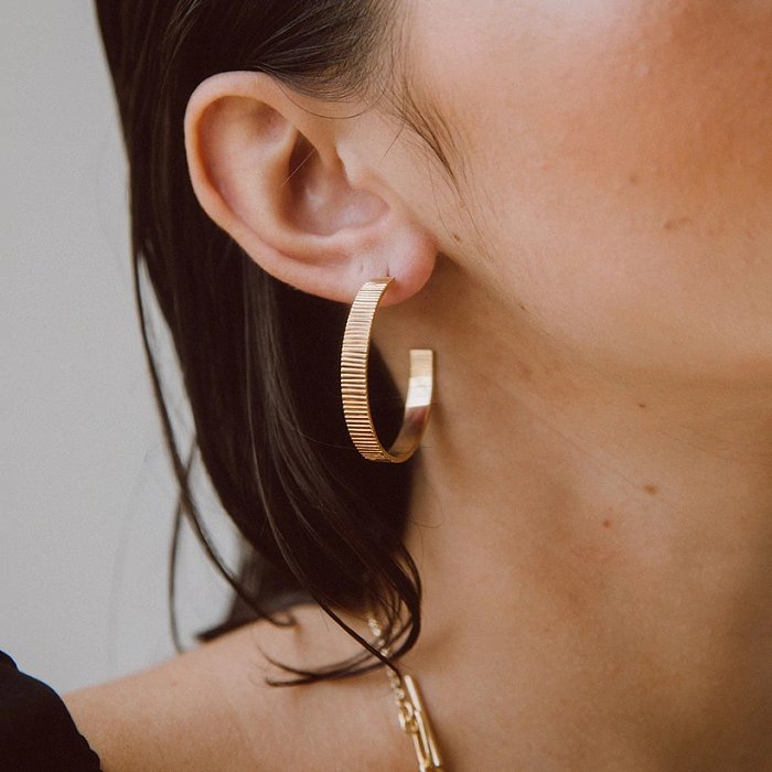 Fashion Simple 18K Gold Stainless Steel Rib CShaped Big Earrings