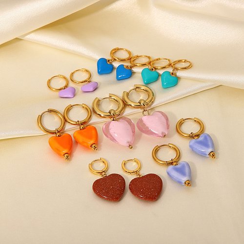 Nouveau style Boucles d'oreilles pendantes en forme de coeur en acier inoxydable plaqué or 14 carats