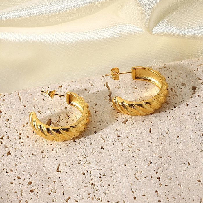 Pendientes de aro de croissant de acero inoxidable chapados en oro de moda