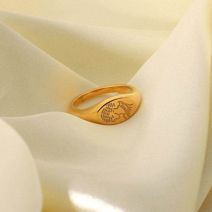 Retro 18 Karat vergoldeter ovaler Ring aus geschnitztem Porträt aus Edelstahl