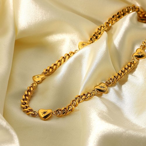 Collar de acero inoxidable chapado en oro de 18 quilates Collar de cadena cubana de circonio con incrustaciones de corazón de tres amores