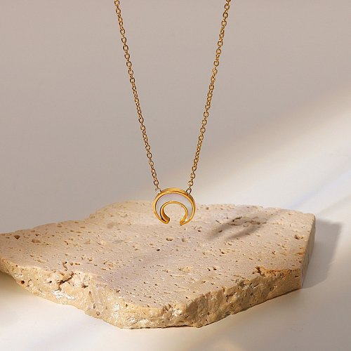 Novo estilo pingente de concha branca natural em forma de crescente 18k colar de aço inoxidável banhado a ouro