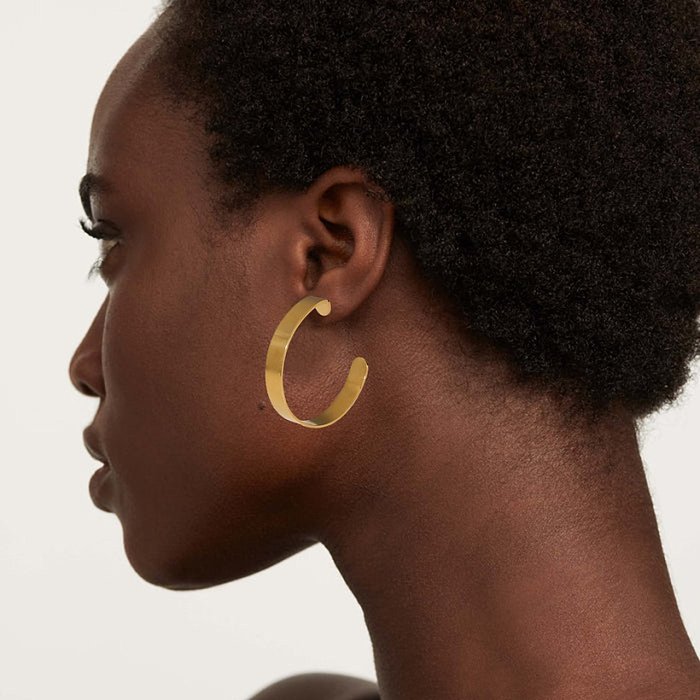 Modische 18 Karat vergoldete CShaped-Ohrringe aus glänzendem Edelstahl