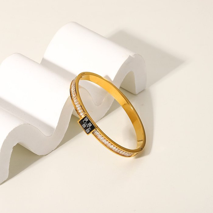 Neues herzförmiges quadratisches Vollzirkoniumarmband aus 18 Karat Gold-Edelstahl