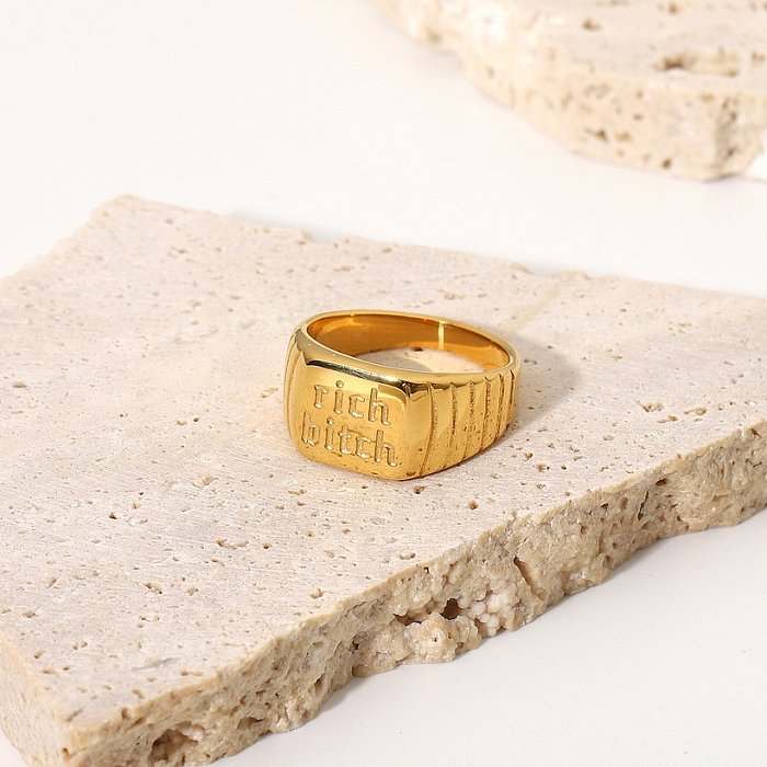 anillo de acero inoxidable chapado en oro de 18 quilates de la marca cuadrada retro de la moda