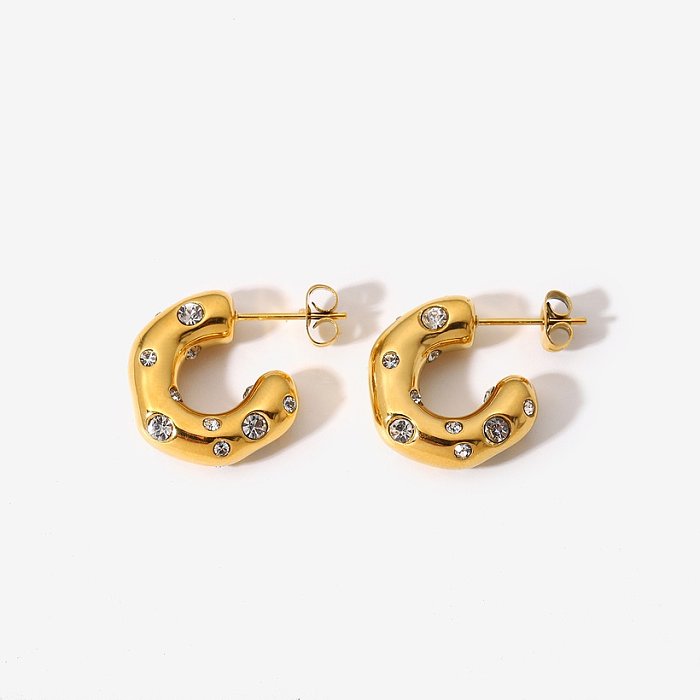 specialshaped hammer pattern inlaid zirconium Cshaped earrings 18K goldplated stainless steel earrings