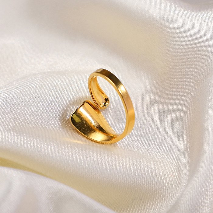 Anillo geométrico de anillo abierto de forma especial de acero inoxidable chapado en oro de 18 quilates europeo y americano