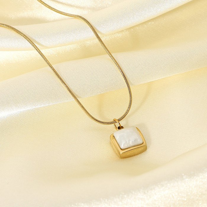 Colar de Aço Inoxidável Banhado a Ouro 14K Estilo Simples da Internet Europeu e Americano Pingente Branco Jade Pingente Colar Feminino Ornamento