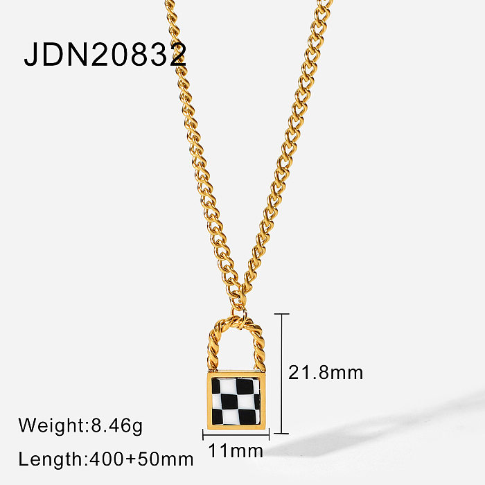 nouveau petit collier de perles rondes en or 18 carats classique pendentif en damier collier en acier inoxydable