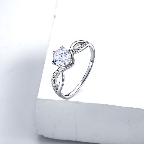 benutzerdefinierte Ringe aus Sterlingsilber für Frauen Hersteller und erschwingliche Verlobungsringe aus Moissanite