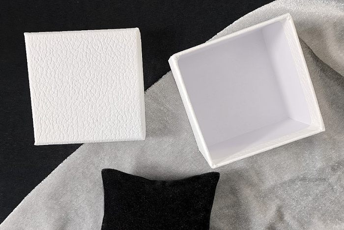 Cajas de joyería con patrón Dior de color sólido a la moda 1 pieza