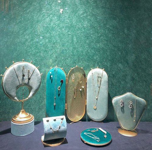 Porte-bijoux en flanelle géométrique rétro en métal 1 pièce