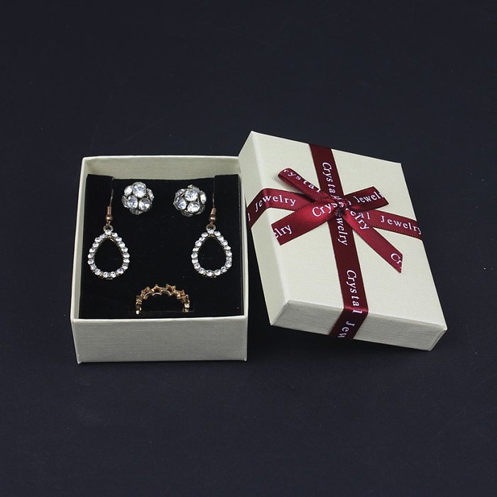 أزياء خاتم هدية أقراط عرض مجوهرات اكسسوارات التعبئة مربع