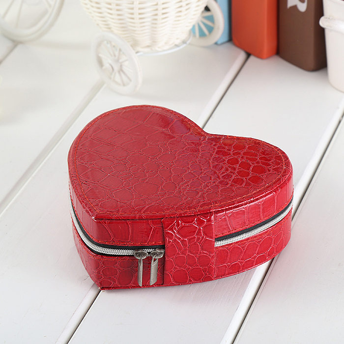 Fashion Stripe Heart Shape Pu Leather Jewelry Boxes