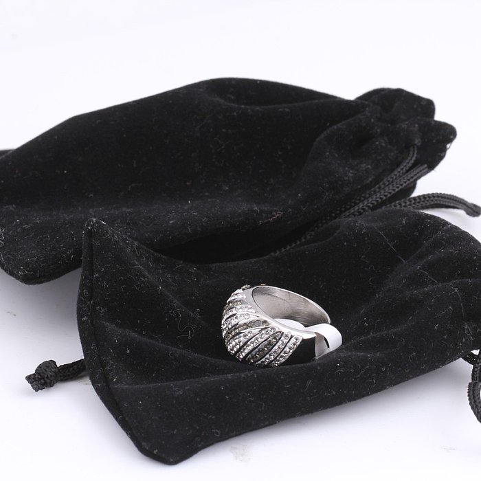 Bolsa de embalaje de joyería con cordón de franela negra simple al por mayor
