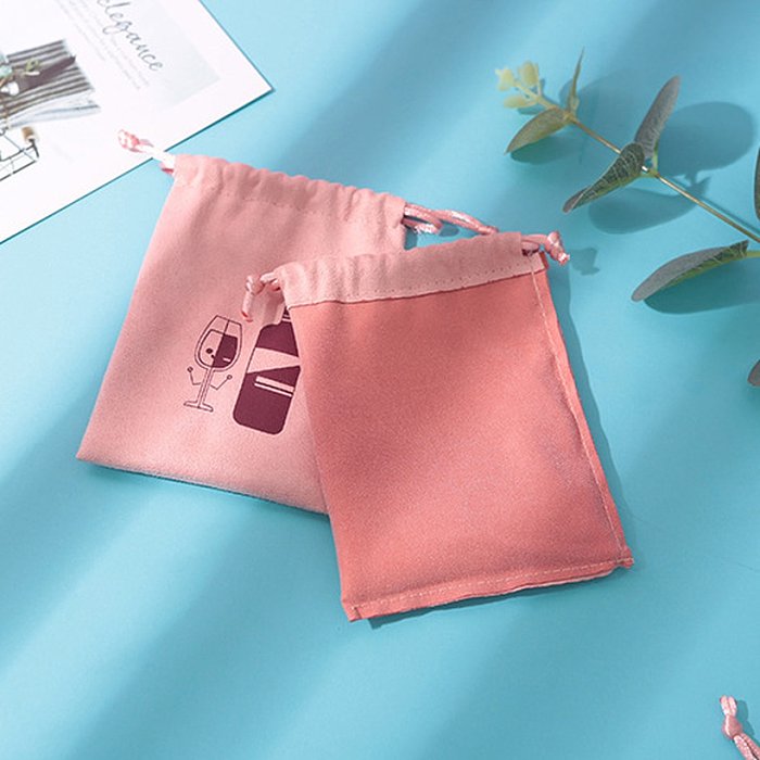 Sacos de embalagem de joias de tecido de flanela de cor sólida estilo simples com cordão 1 peça