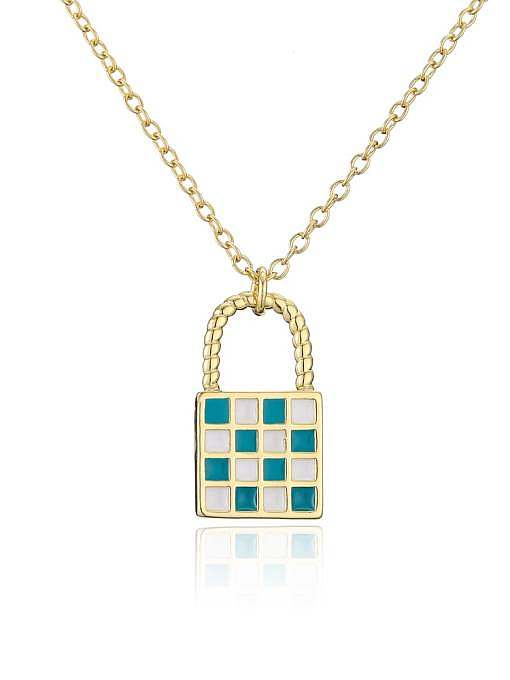 Collier minimaliste avec médaillon en émail et zircon cubique en laiton