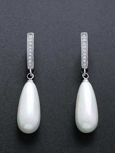 Boucles d'oreilles minimalistes en forme de goutte d'eau avec perle d'imitation en laiton